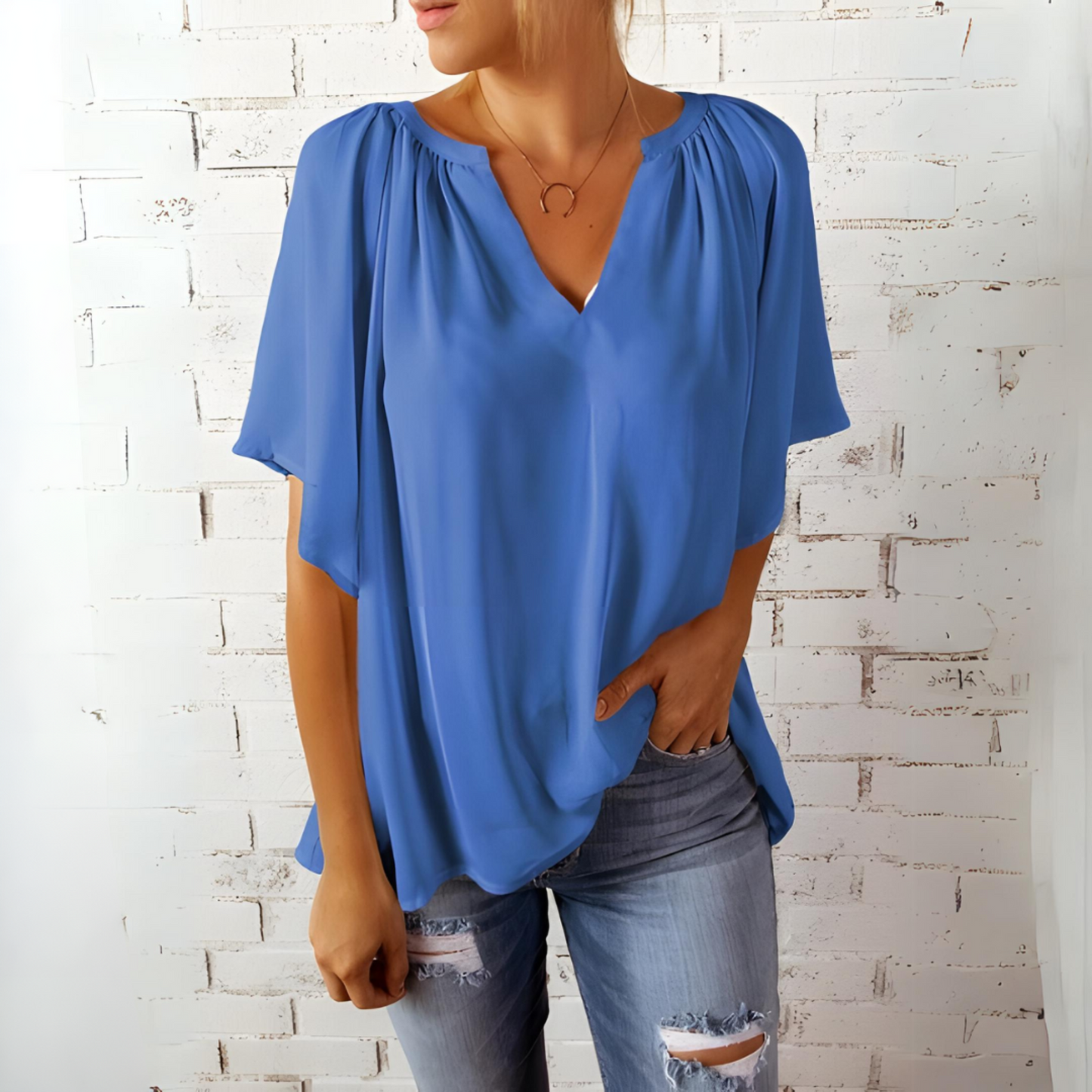 Carla | Übergroßes Hemd mit V-Ausschnitt aus Chiffon für Damen 5
