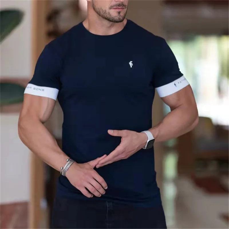 Theo | Muscle Fit T-Shirt mit kurzen Ärmeln