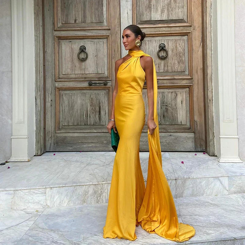 Carla | Abendkleid mit One-Shoulder-Umhang und Meerjungfrau-Silhouette 5