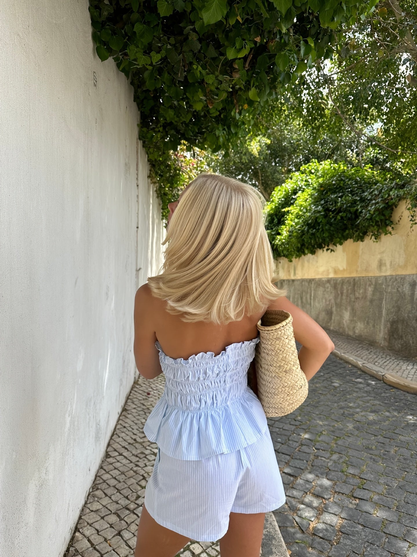 Leonie | Rüschensatz mit Streifen Off-Shoulder Design für Frühling/Sommer