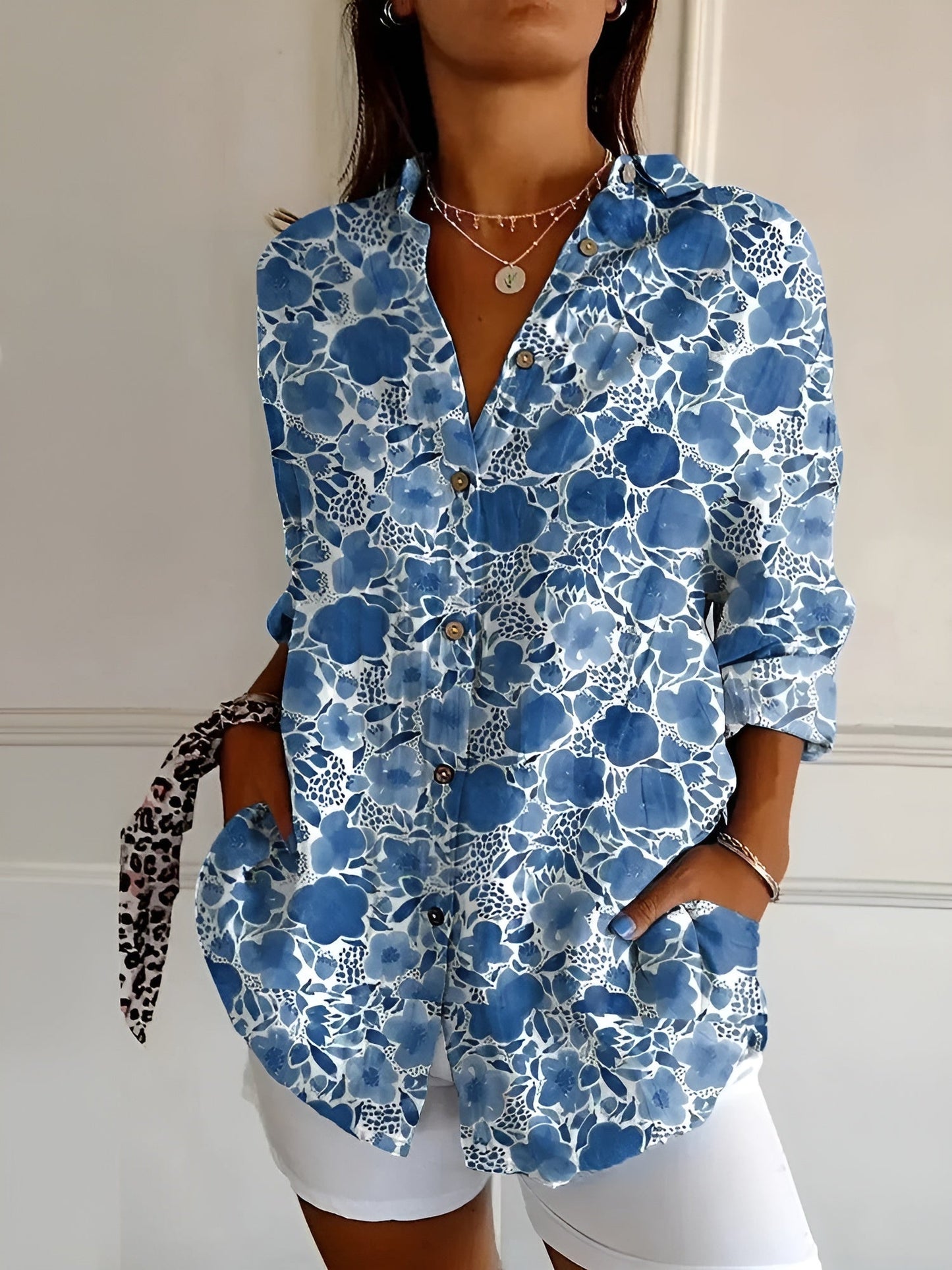 Amara | Blusenhemd – Leinenmix, Damen Bluse Hemd mit Blumenbrise-Knopf