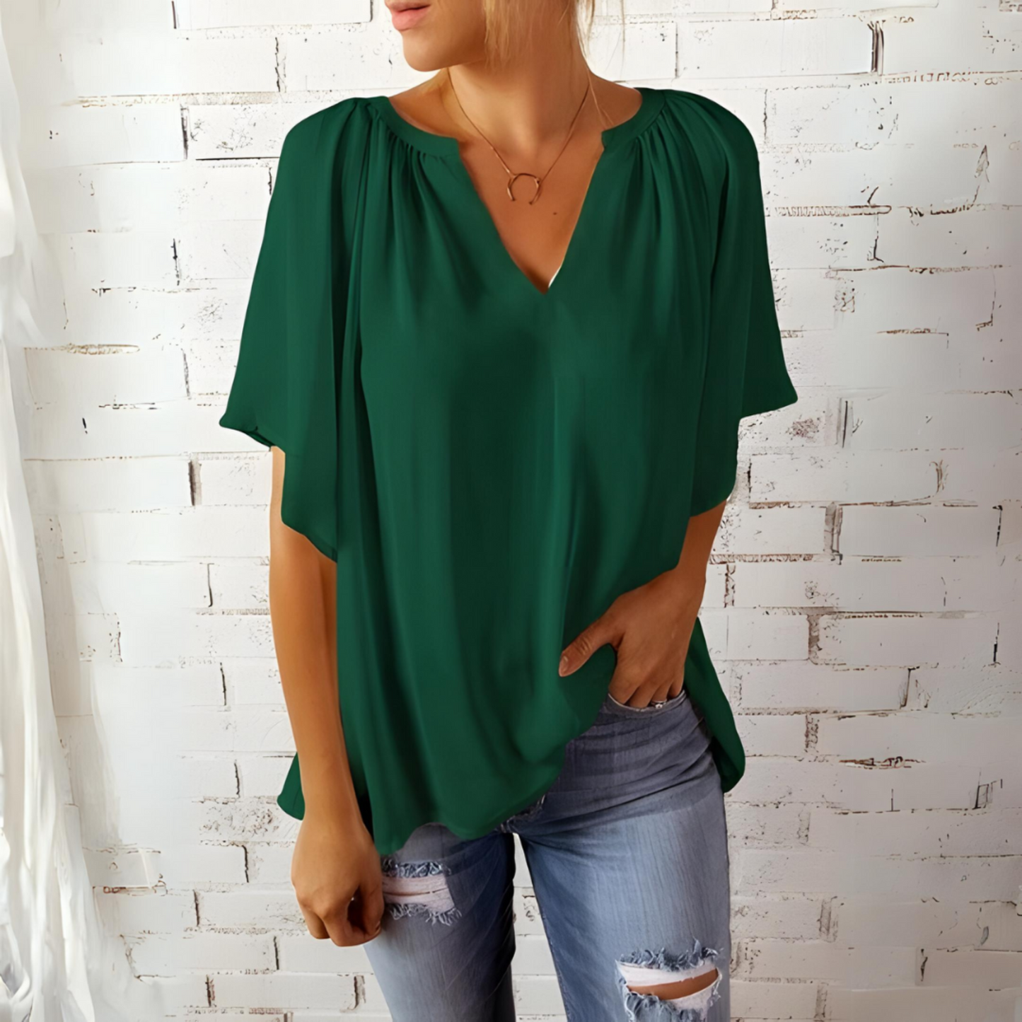 Carla | Übergroßes Hemd mit V-Ausschnitt aus Chiffon für Damen 6