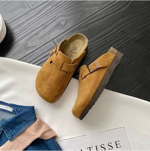 Variant image for Beige Boston Clogs – Wildleder mit Verstellbarer Schnalle-19
